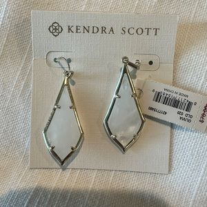 NWT Kendra Scott Olivia wire earrings